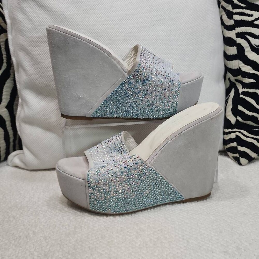 Fiorina Wedge Sandals Size 38